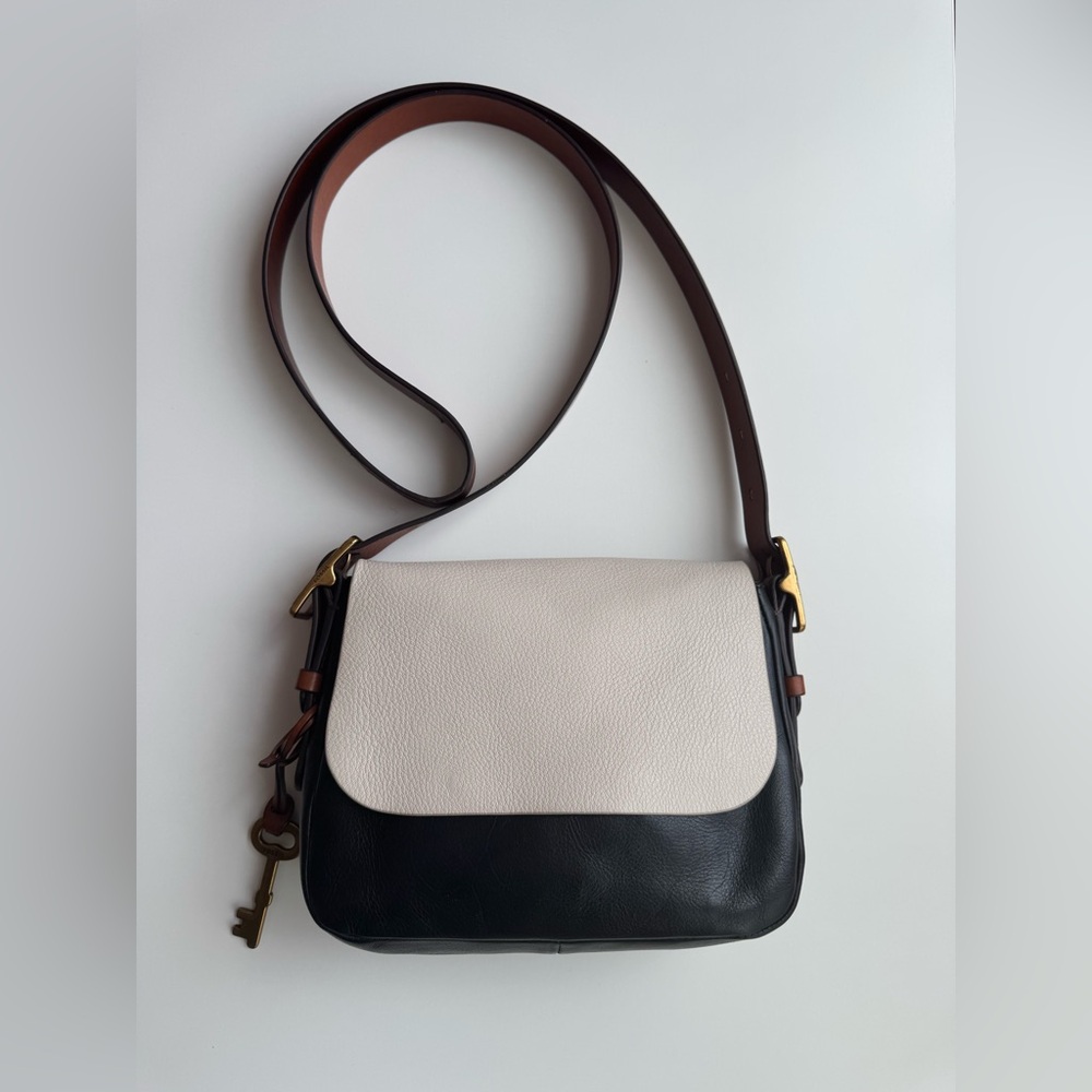 Fossil Leather Harper Small Crossbody Bag, white/black color